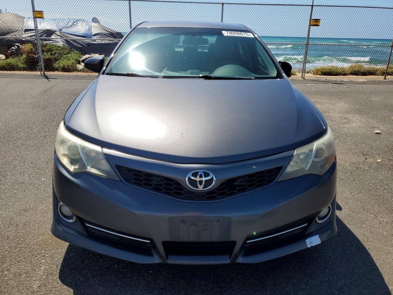 2014 Toyota Camry L - Фото 5