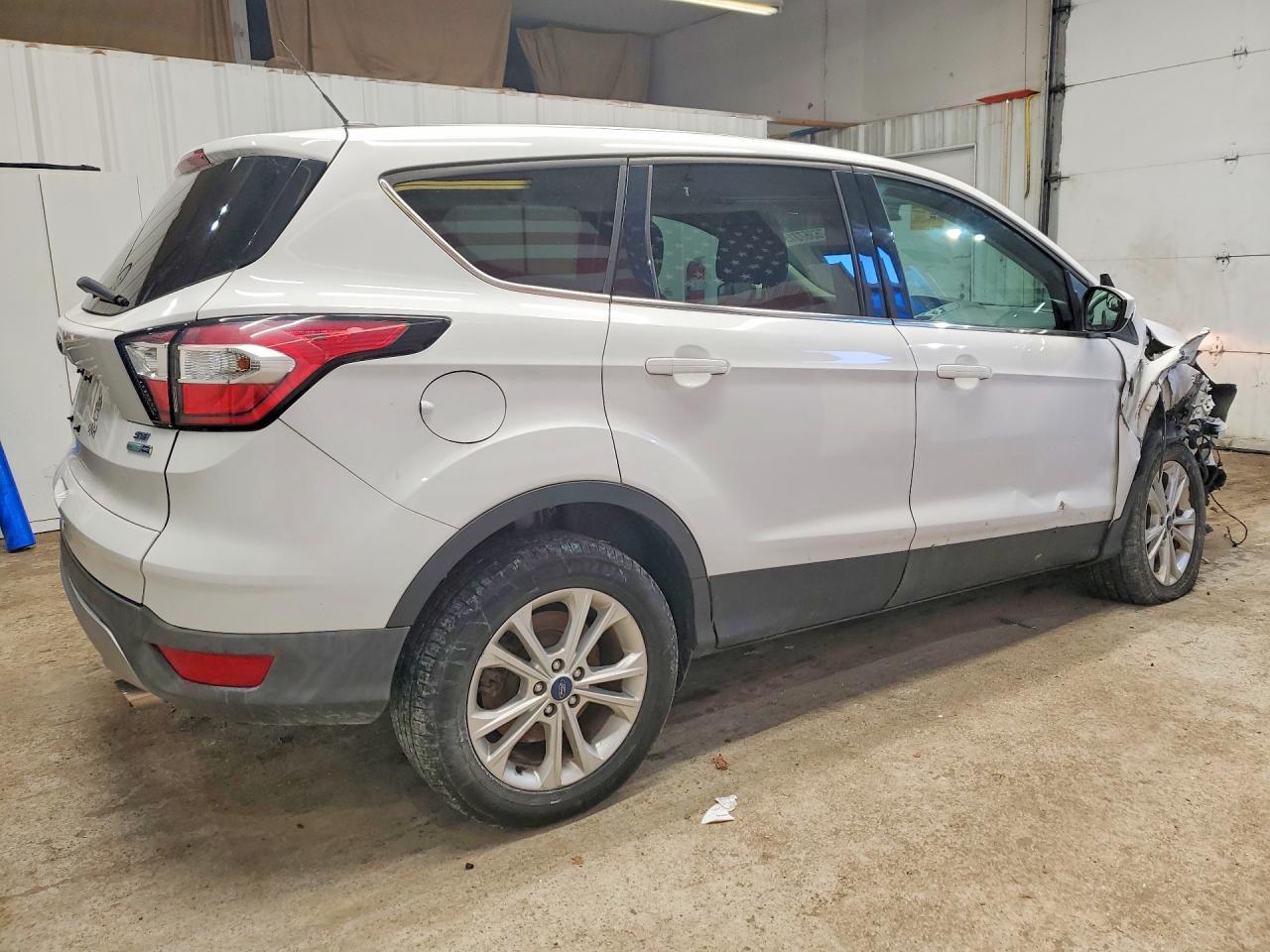 2017 Ford Escape Se - Фото 3