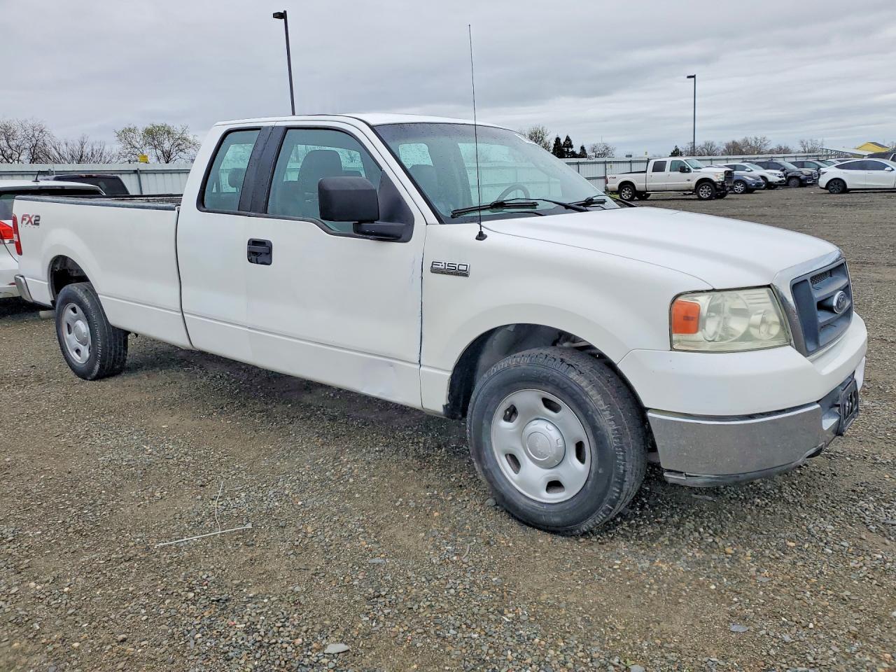 2004 Ford F150 - Image 4