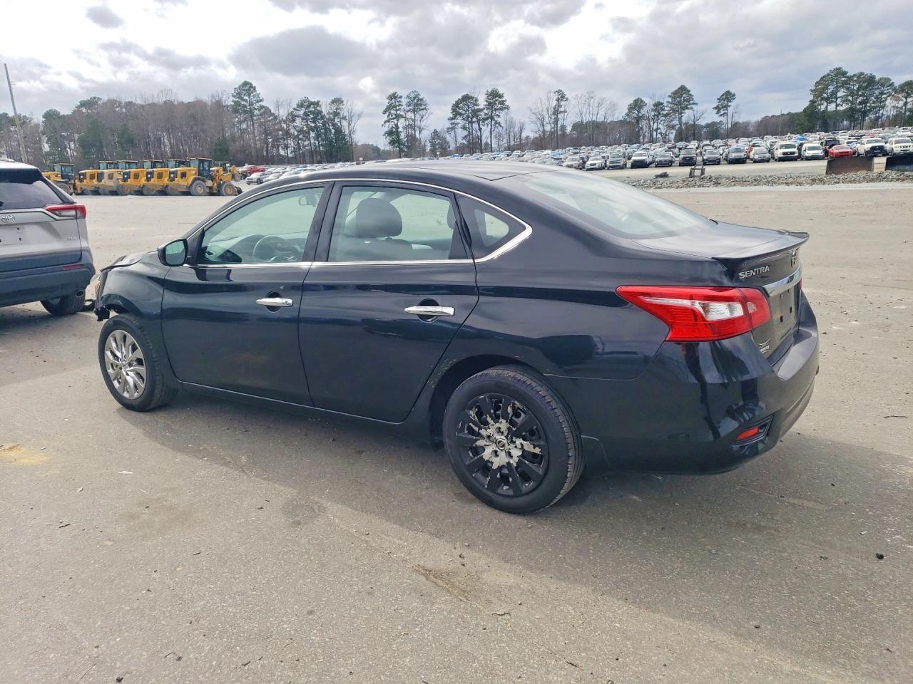 2019 Nissan Sentra S - Фото 2