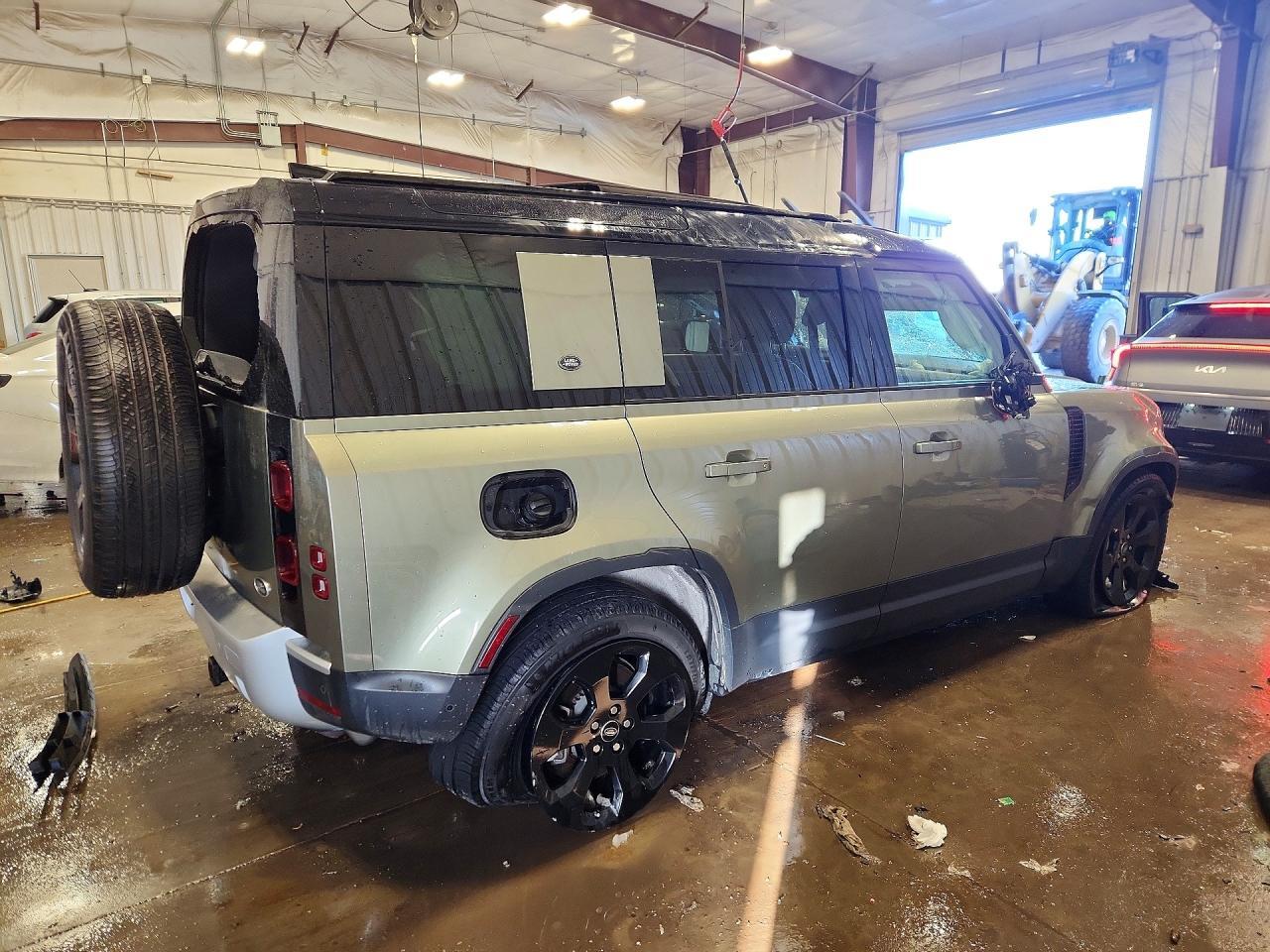 2020 Land Rover Defender 110 Hse - Image 3