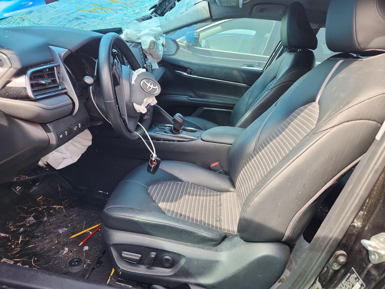 2022 Toyota Camry Se - Image 7