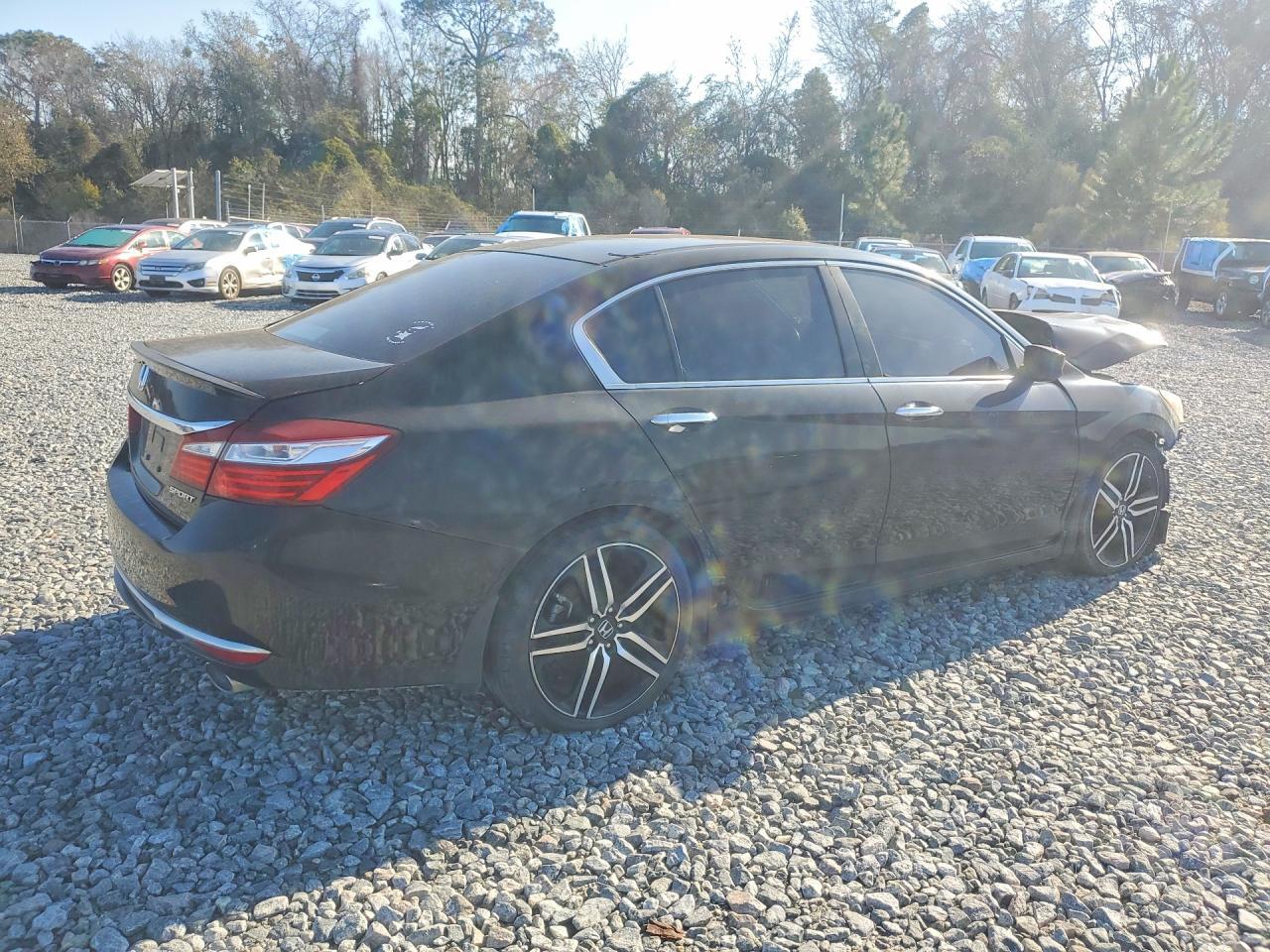 2016 Honda Accord Sport - Image 3