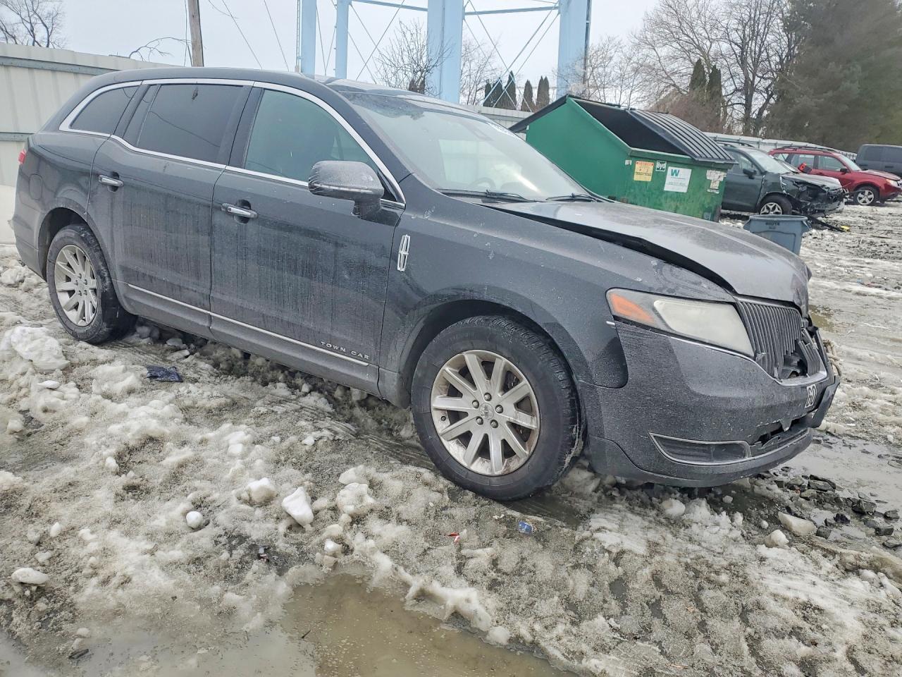 2015 Lincoln Mkt - Image 4