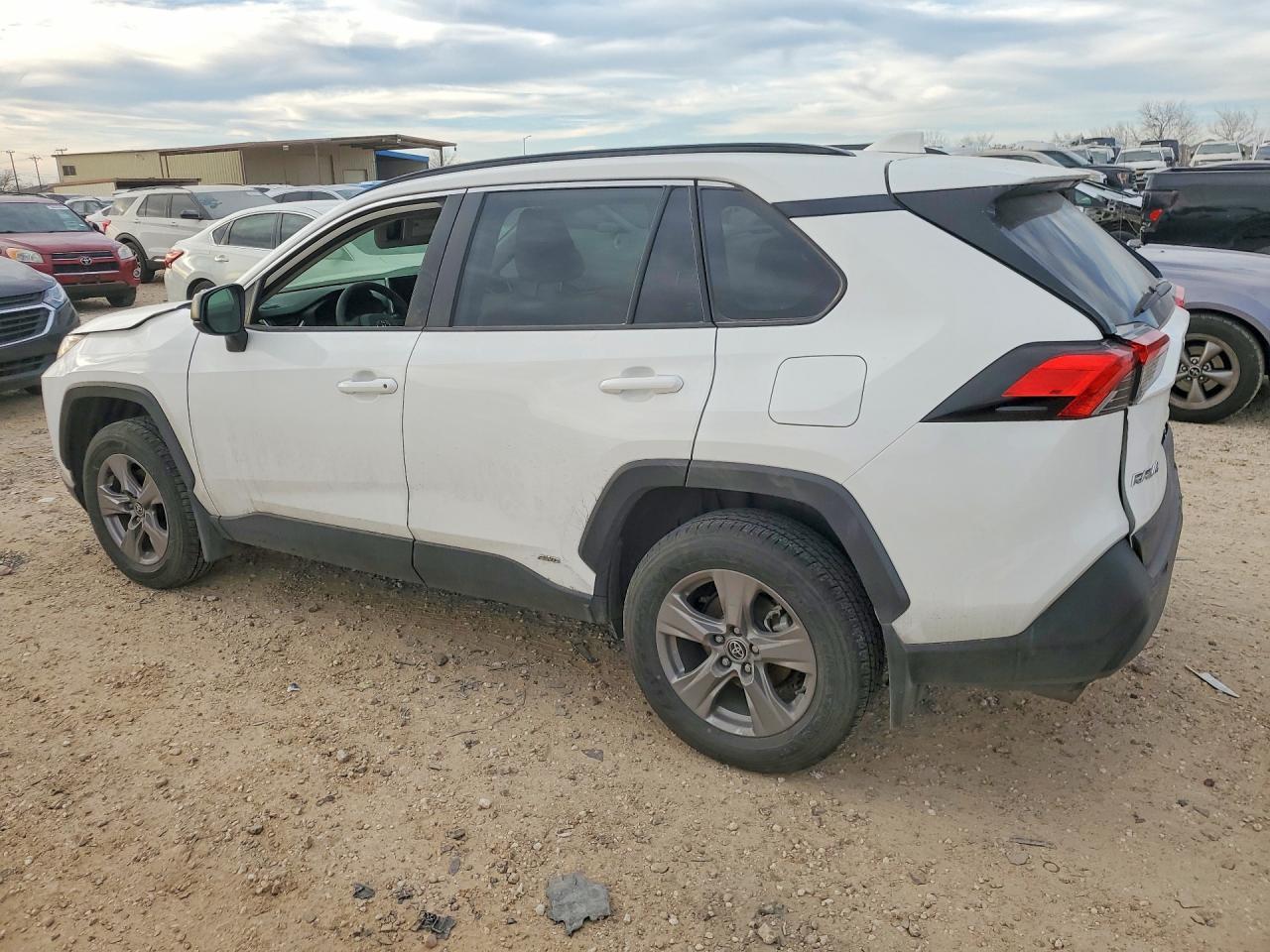 2025 Toyota Rav4 Le - Image 2