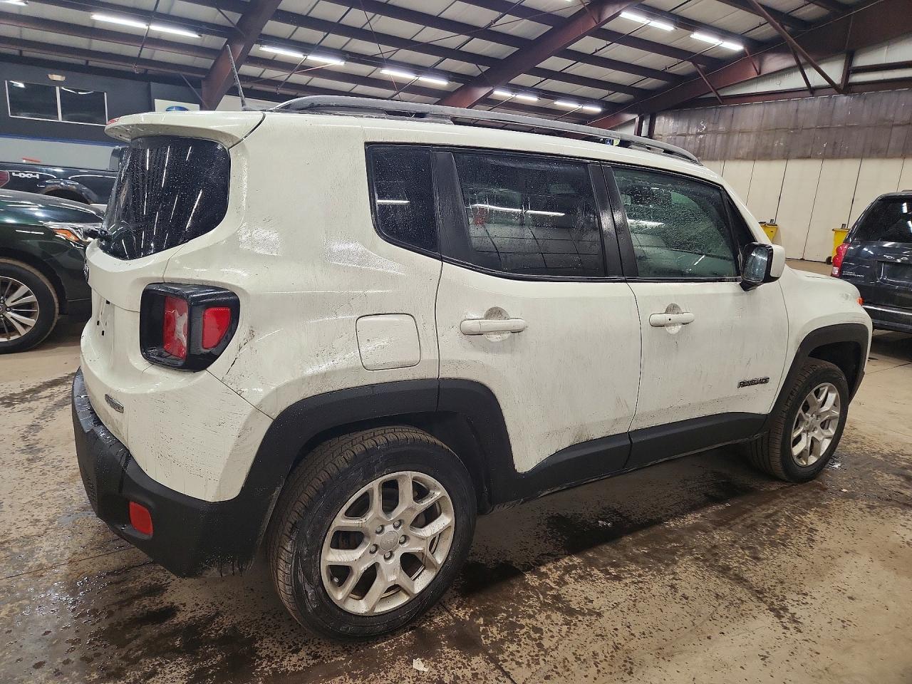 2018 Jeep Renegade Latitude - Фото 3