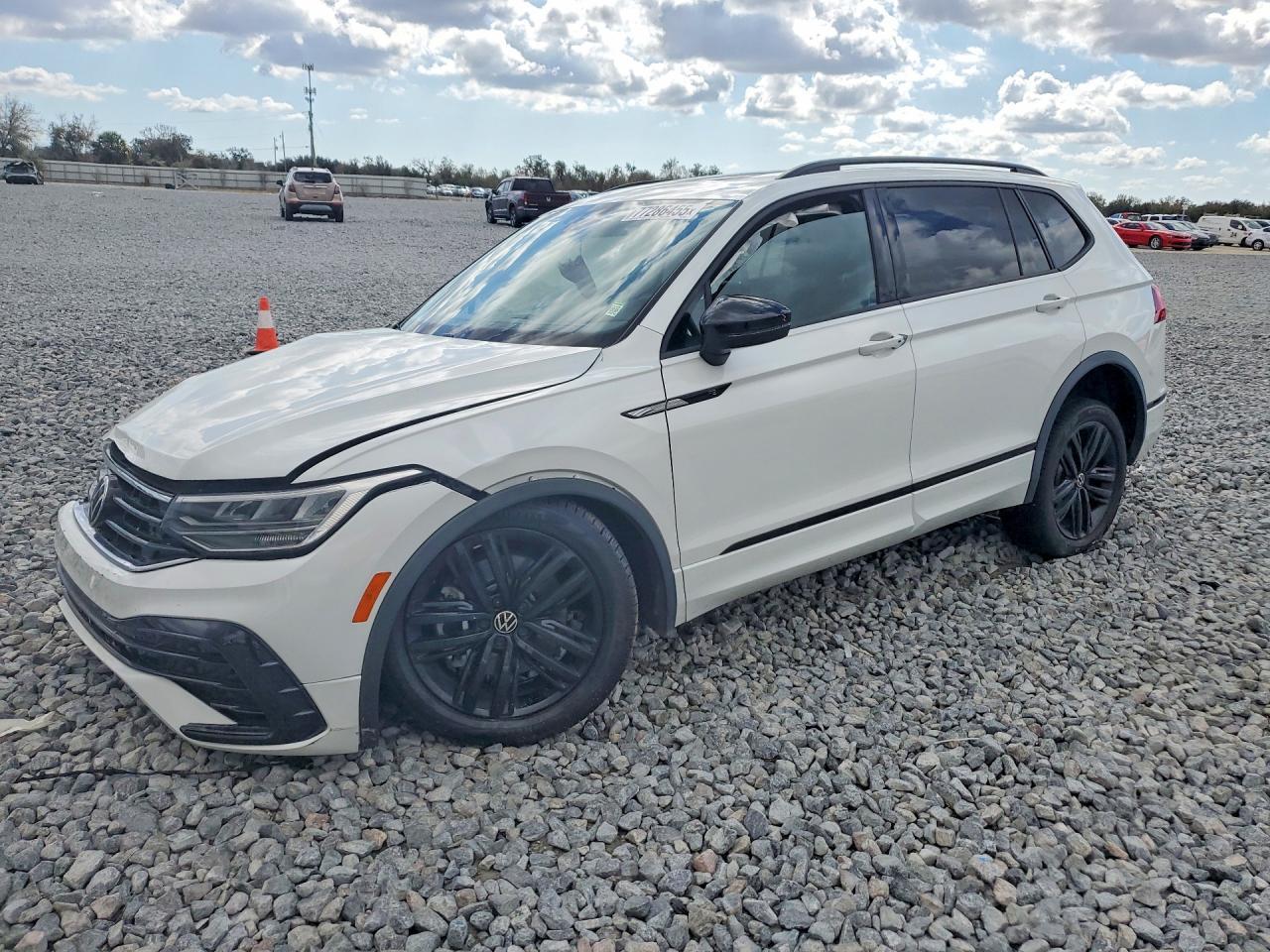 2022 Volkswagen Tiguan Se R-Line Black