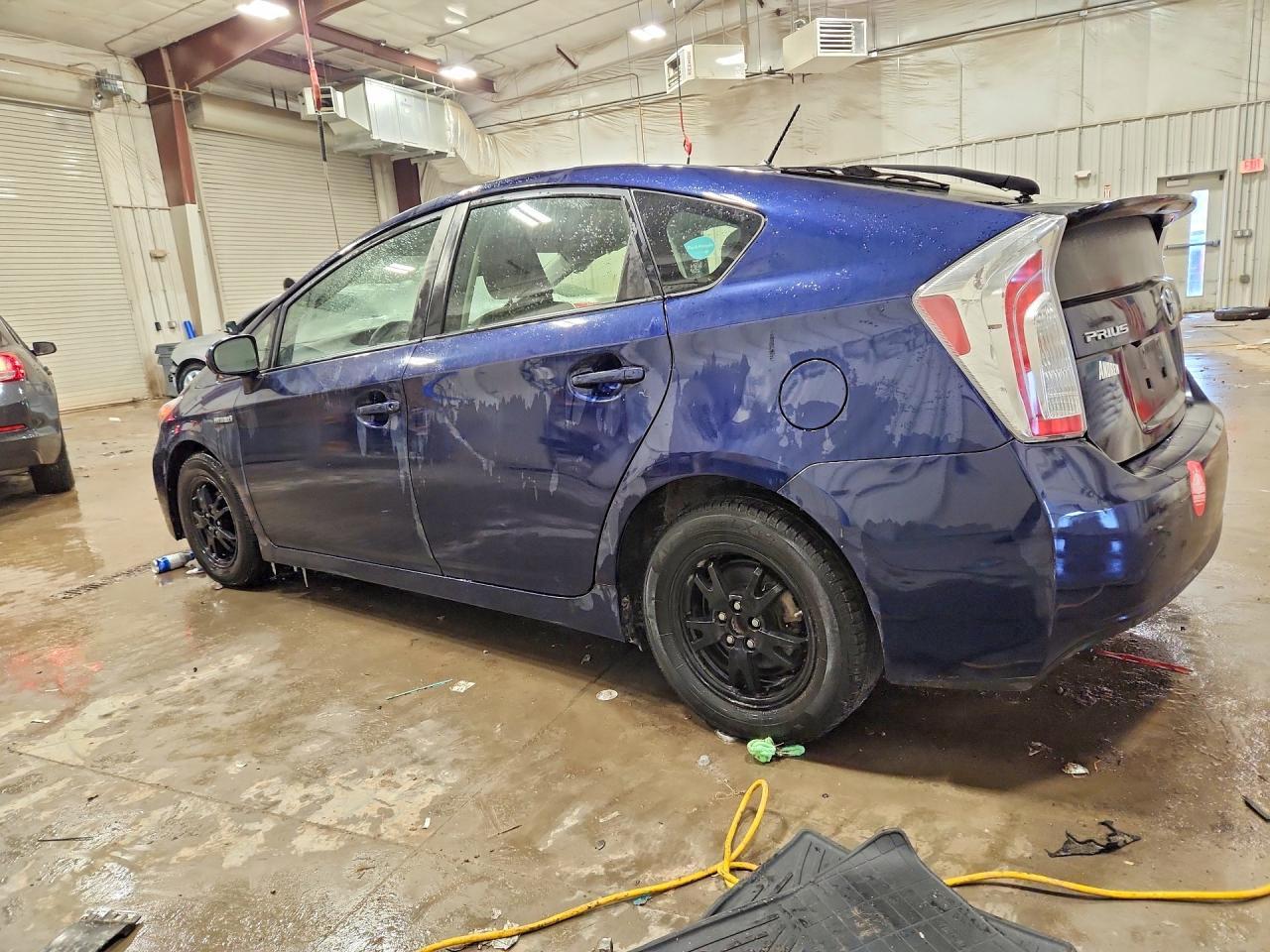 2013 Toyota Prius - Image 2