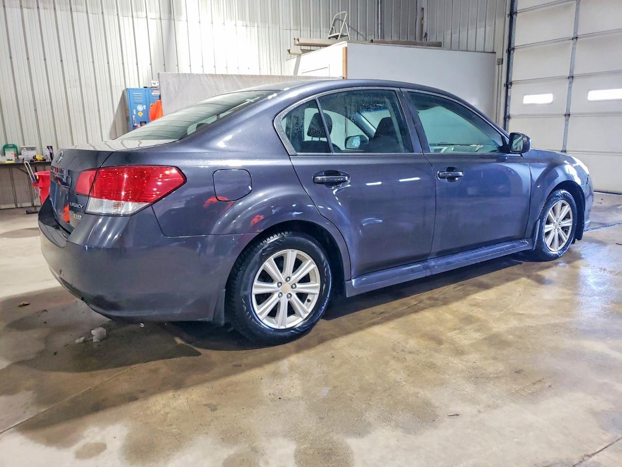 2011 Subaru Legacy 2.5I Premium - Фото 3