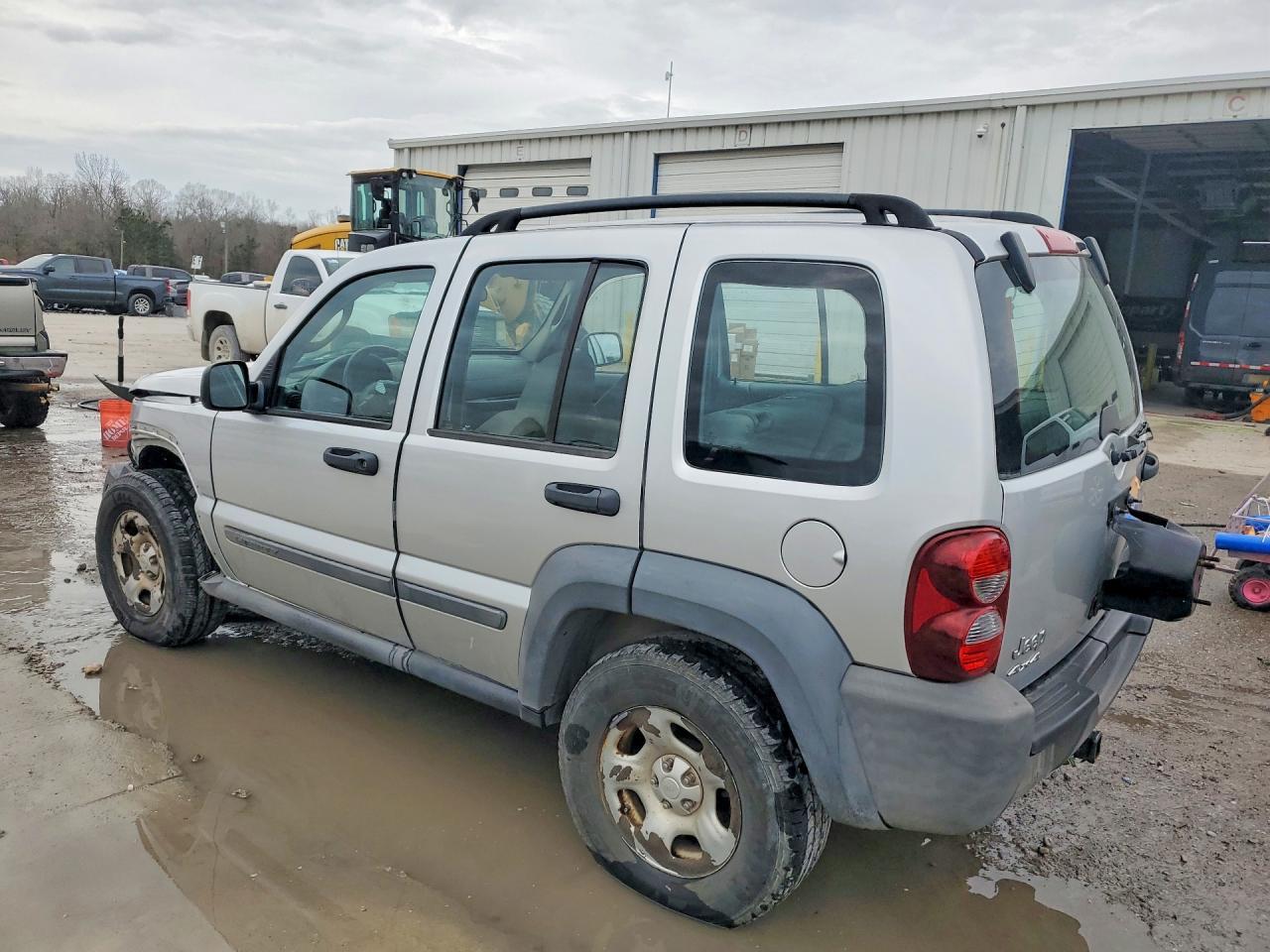 2007 Jeep Liberty Sport - Image 2