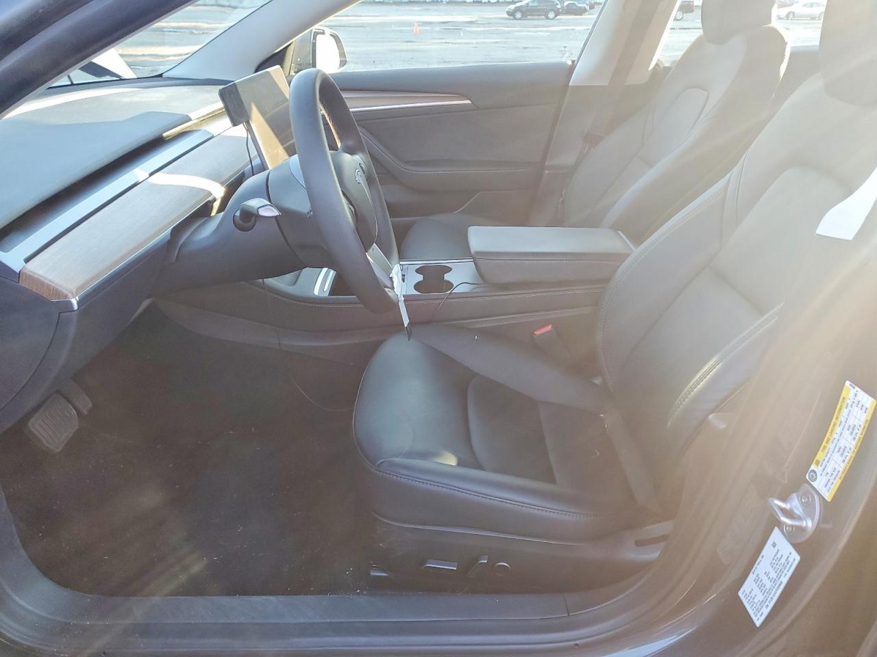 2023 Tesla Model 3 - Image 7