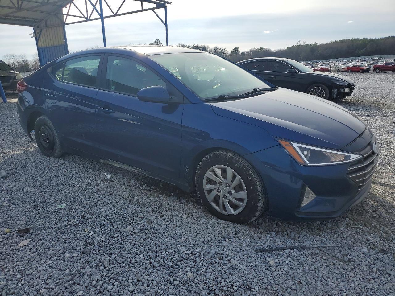 2019 Hyundai Elantra Se - Image 4