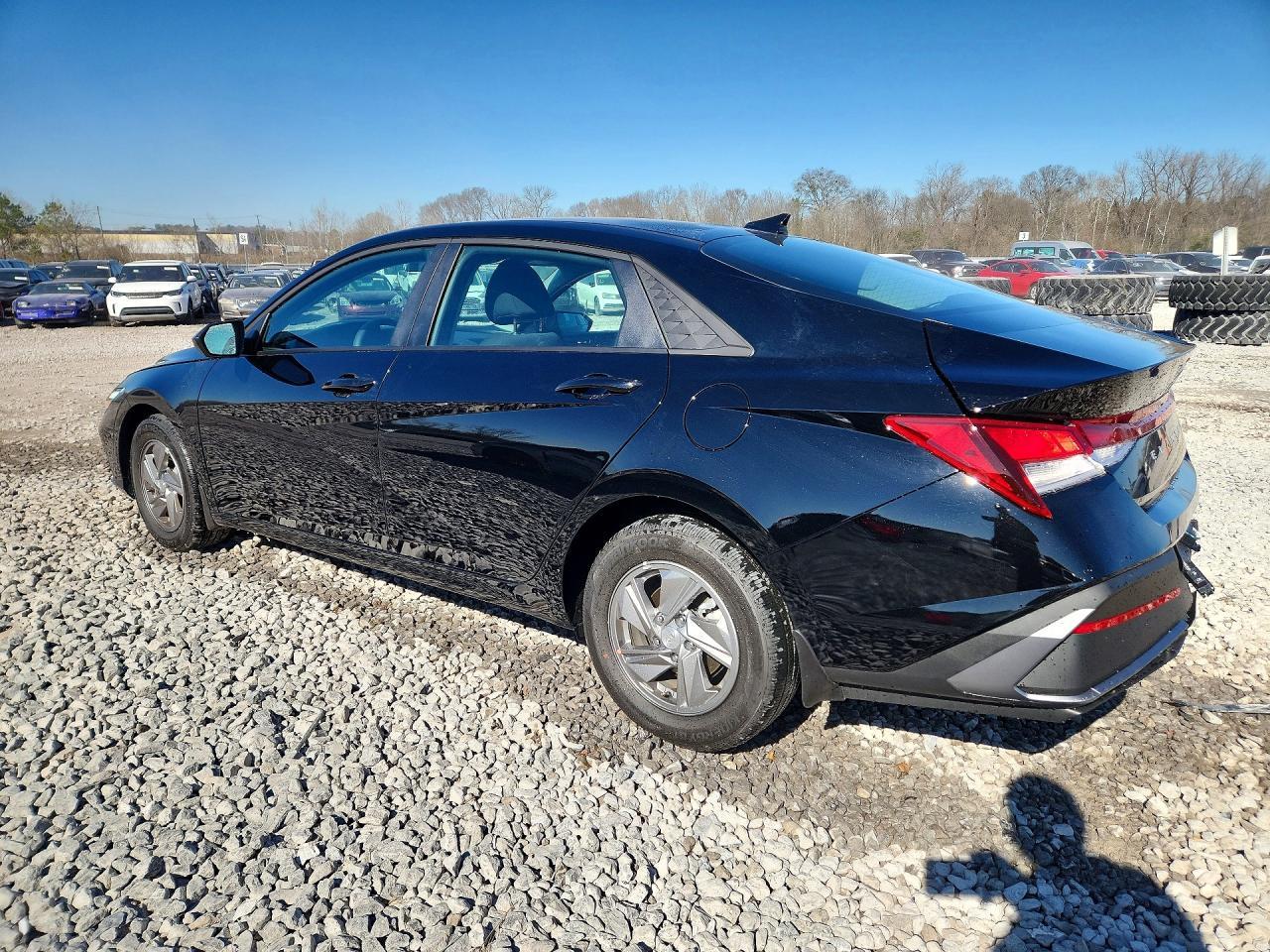 2026 Hyundai Elantra Se - Фото 2