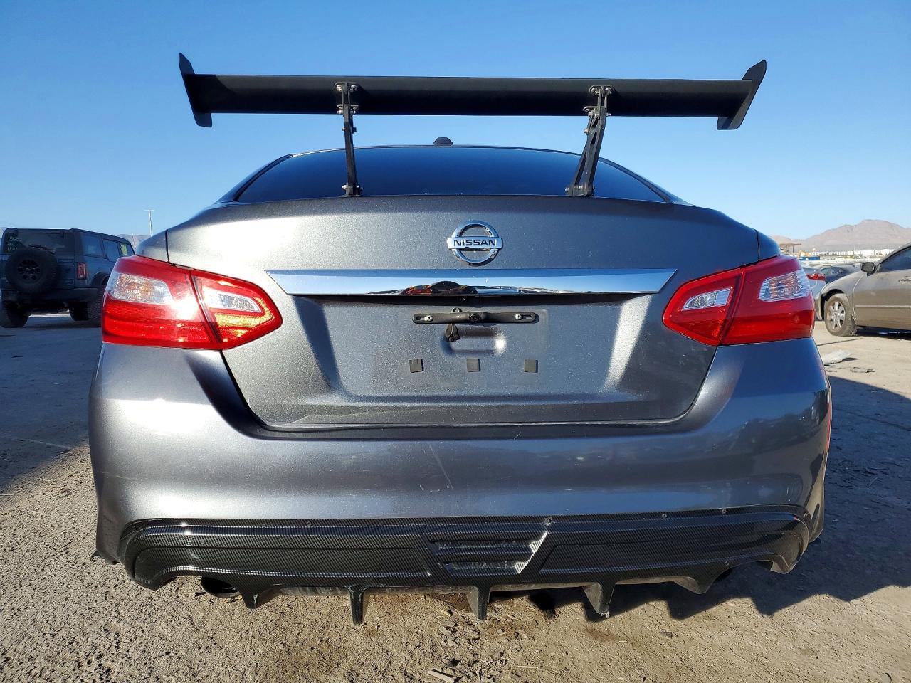 2017 Nissan Altima 2.5 - Image 6