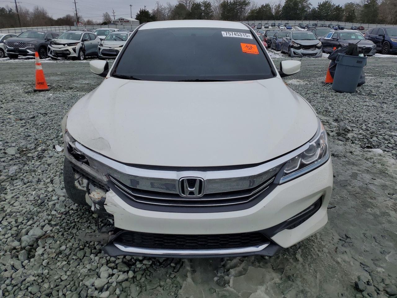 2016 Honda Accord Sport - Image 5