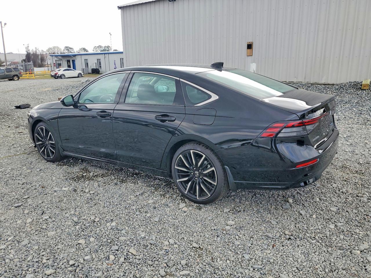 2025 Honda Accord Touring Hybrid - Фото 2