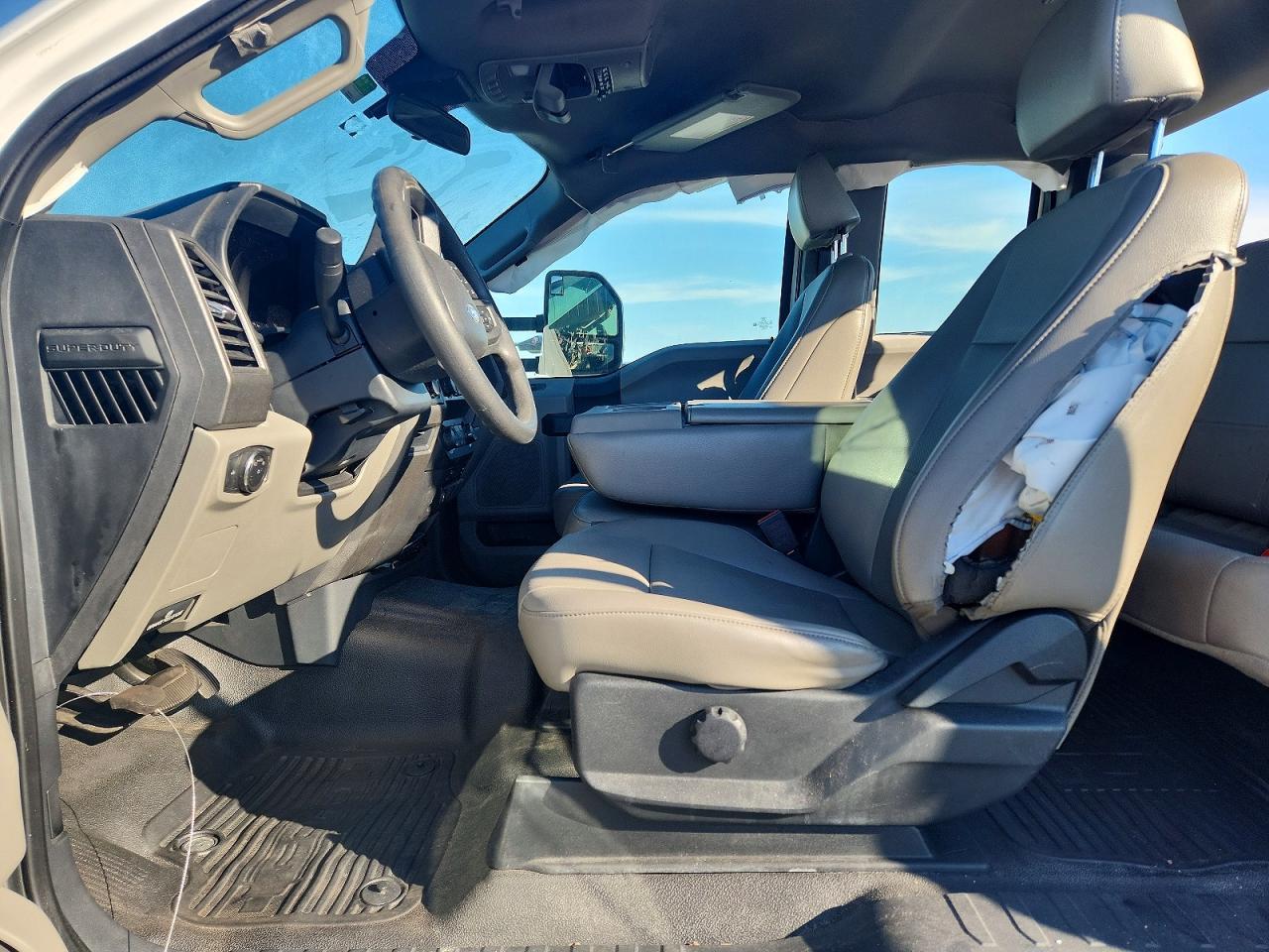 2022 Ford F250 Super Duty - Фото 7