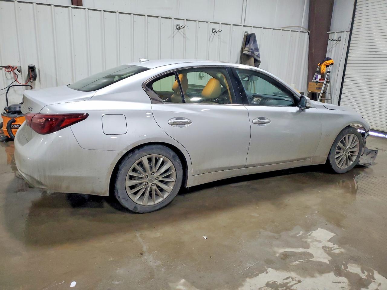 2019 Infiniti Q50 Luxe - Image 3