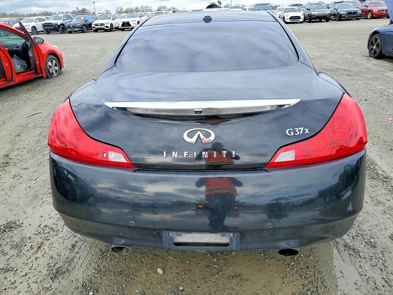 2010 Infiniti G37 - Image 6
