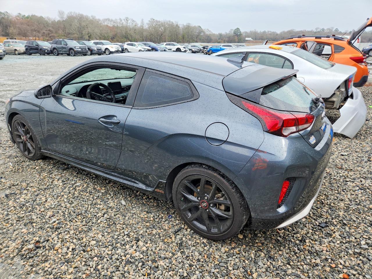 2020 Hyundai Veloster 2.0L - Image 2