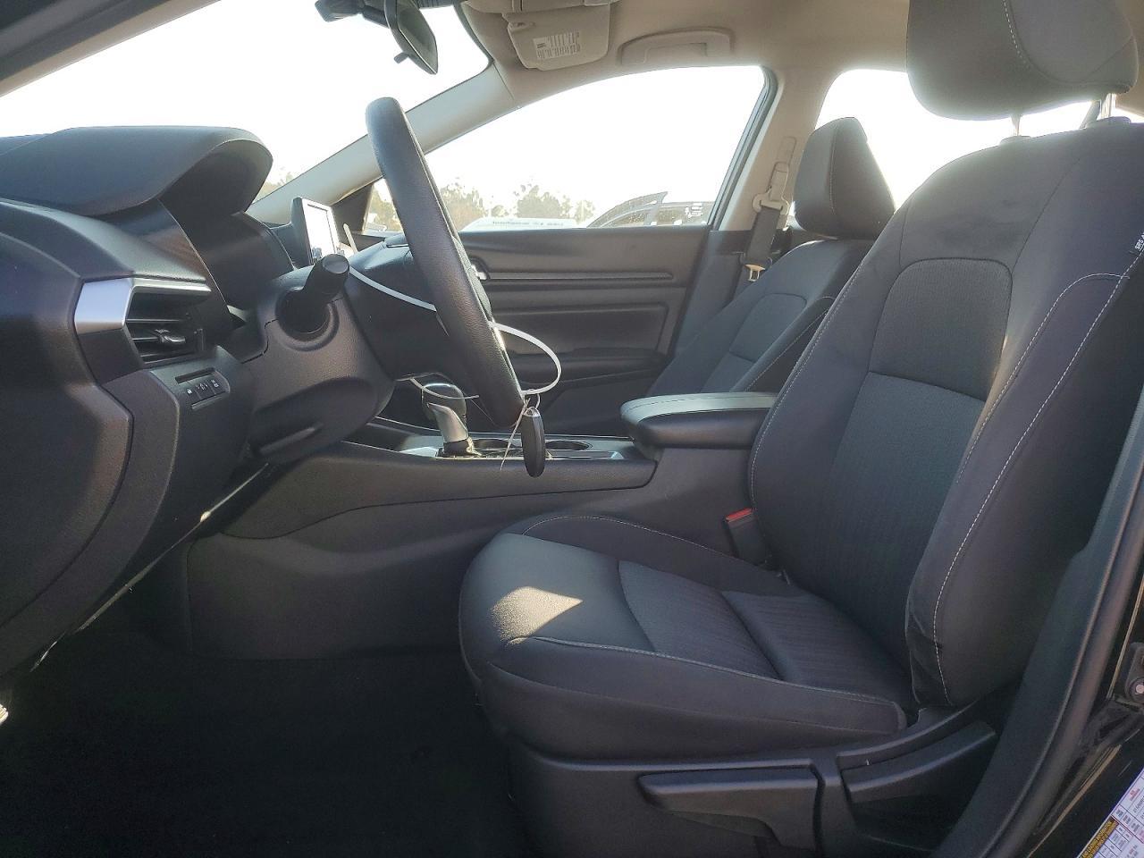 2022 Nissan Altima S - Image 7