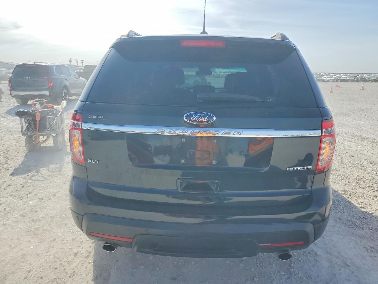 2015 Ford Explorer Xlt - Фото 6
