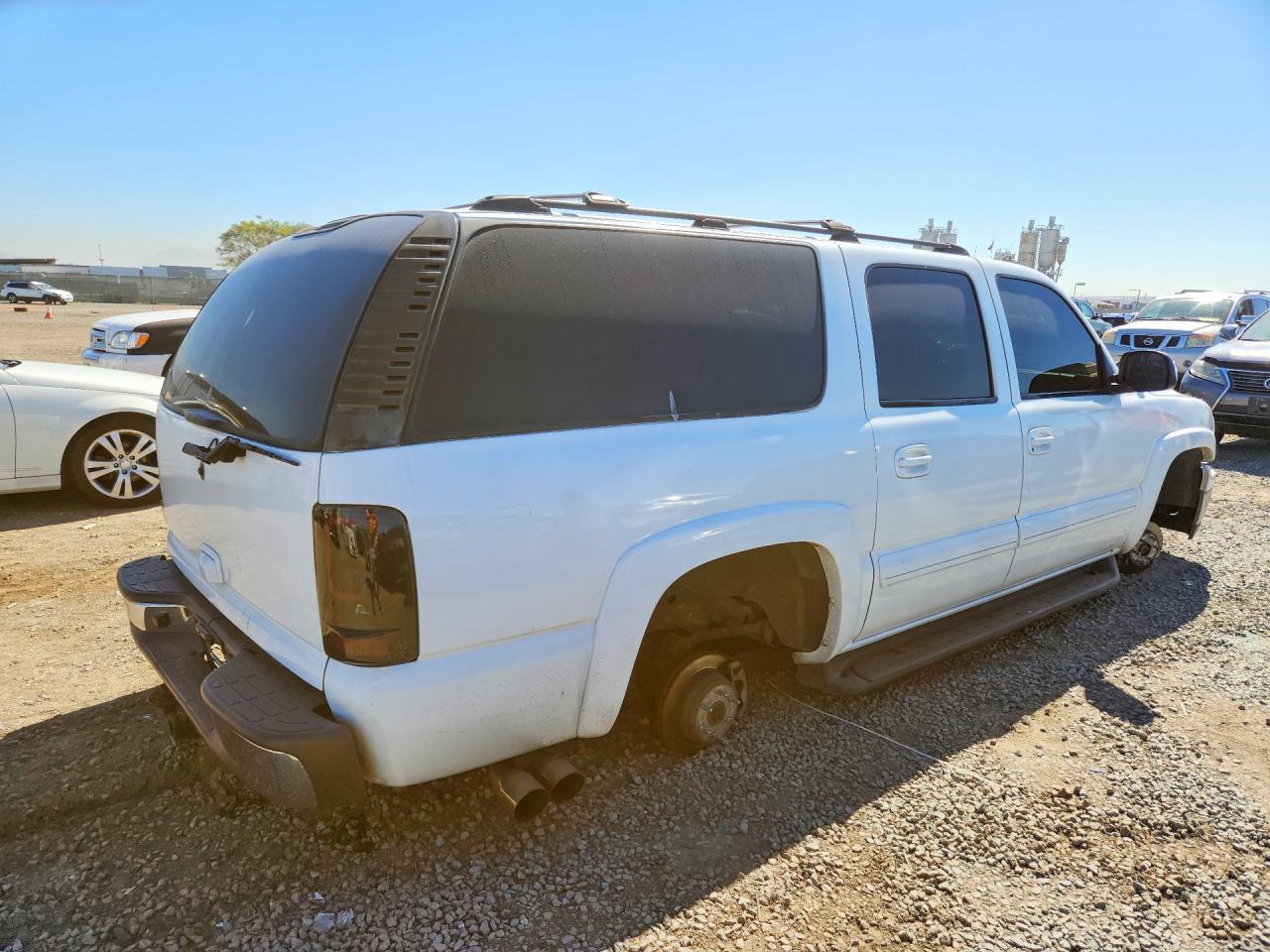 2003 Chevrolet Suburban K1500 - Фото 3