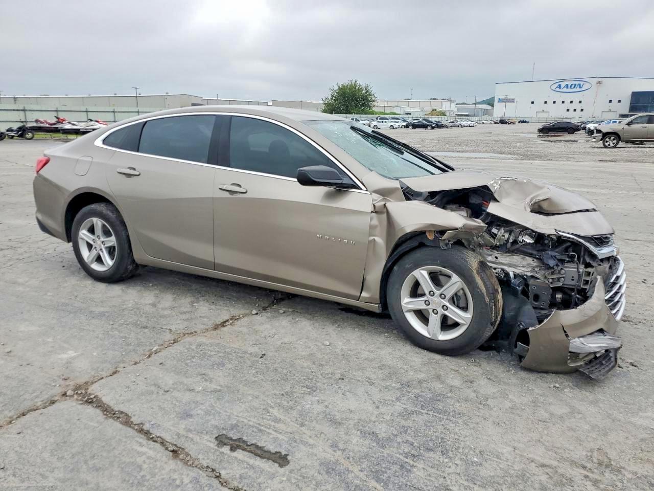 2022 Chevrolet Malibu Ls - Фото 4