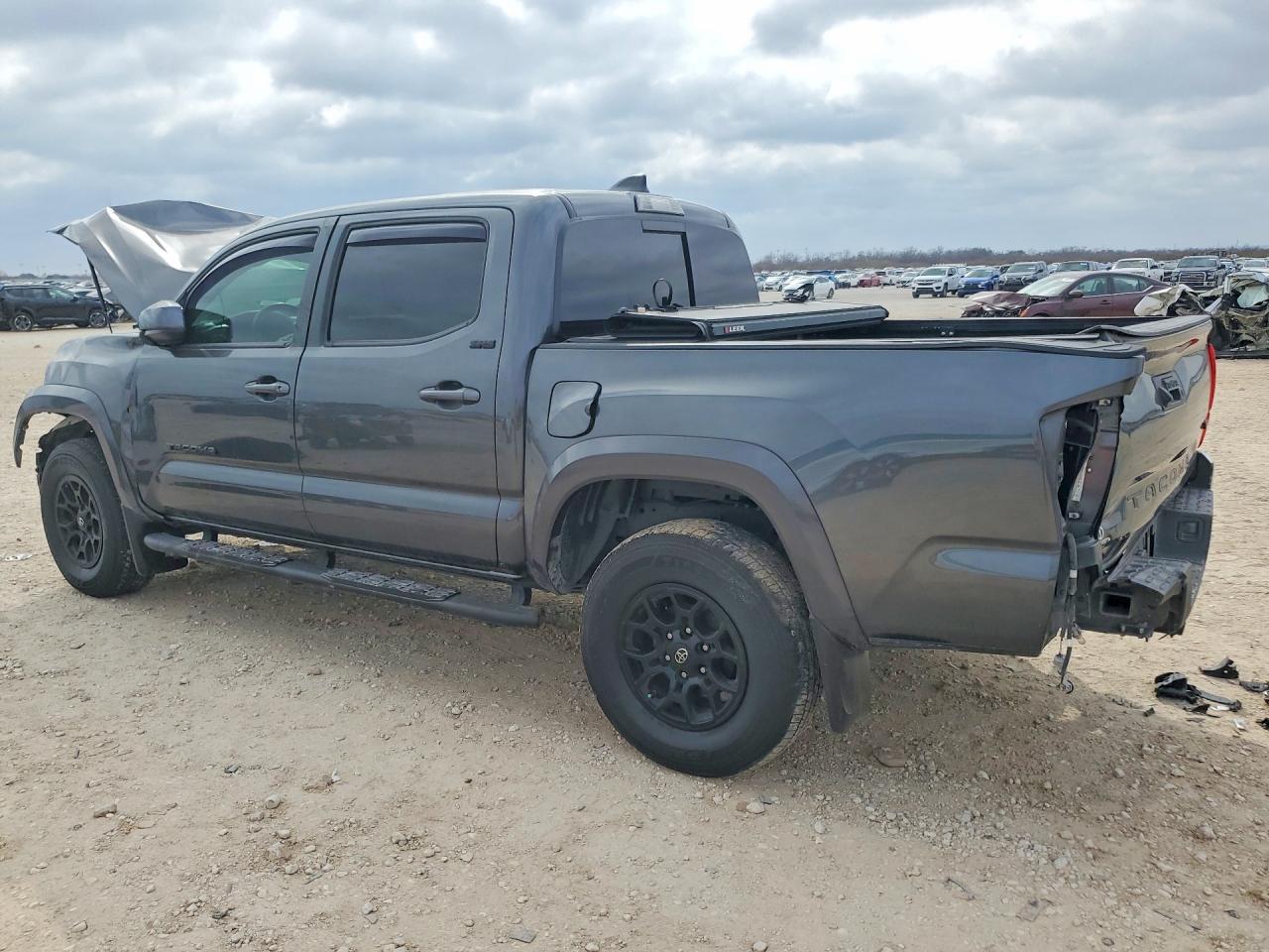 2022 Toyota Tacoma - Фото 2