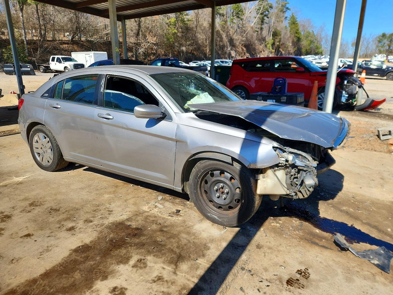 2014 Chrysler 200 - Image 4