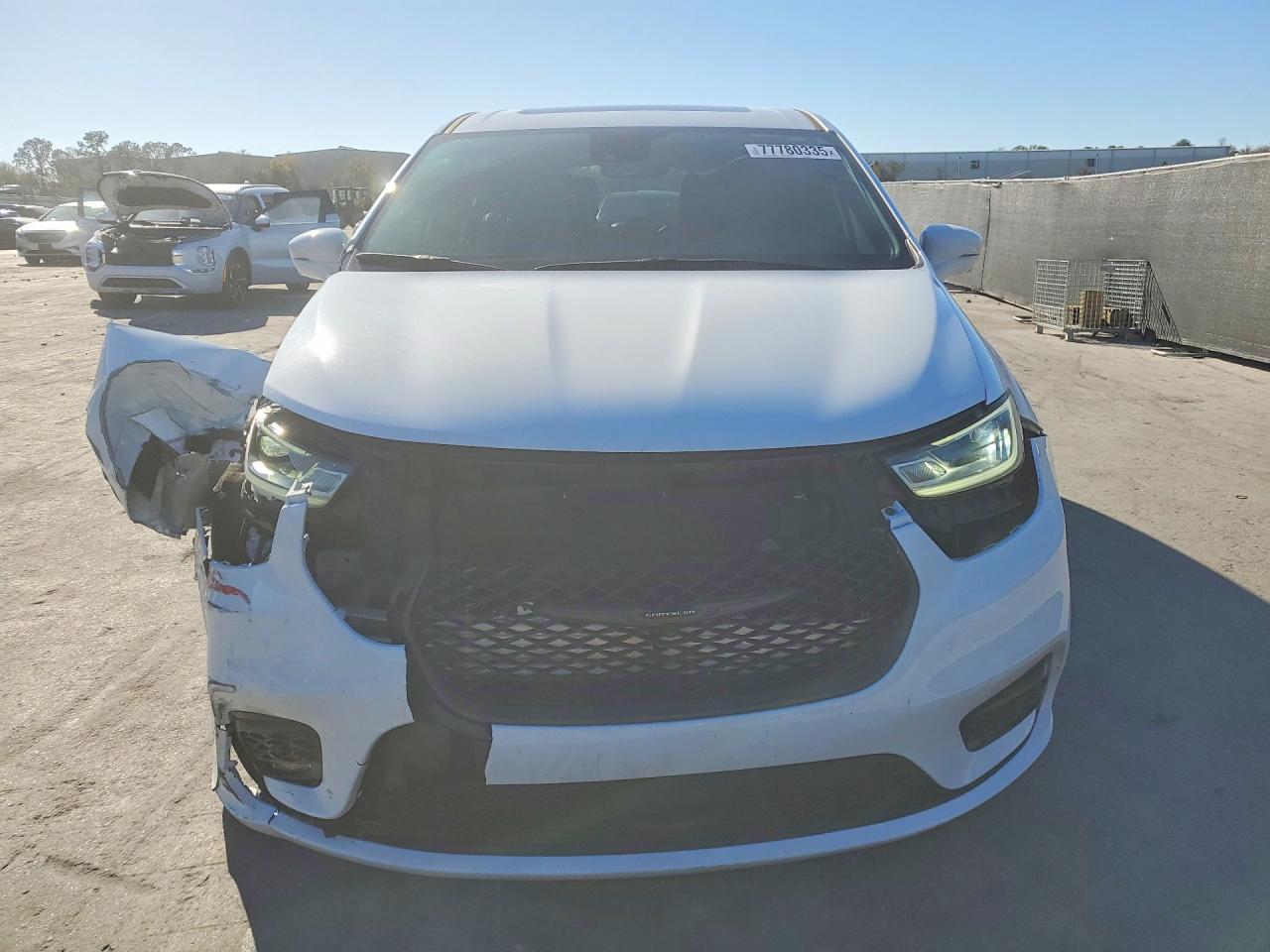 2022 Chrysler Pacifica Hybrid Limited - Фото 5
