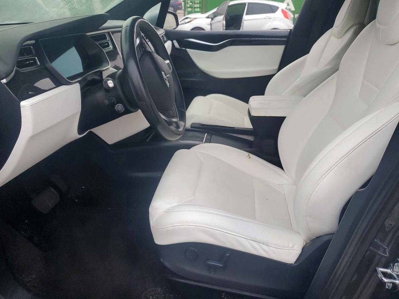 2017 Tesla Model X - Фото 7