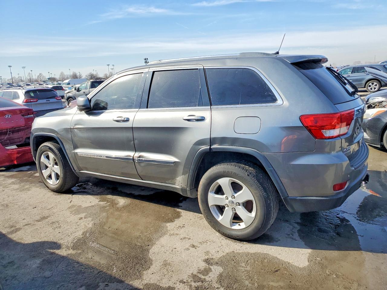 2013 Jeep Grand Cherokee Laredo - Image 2