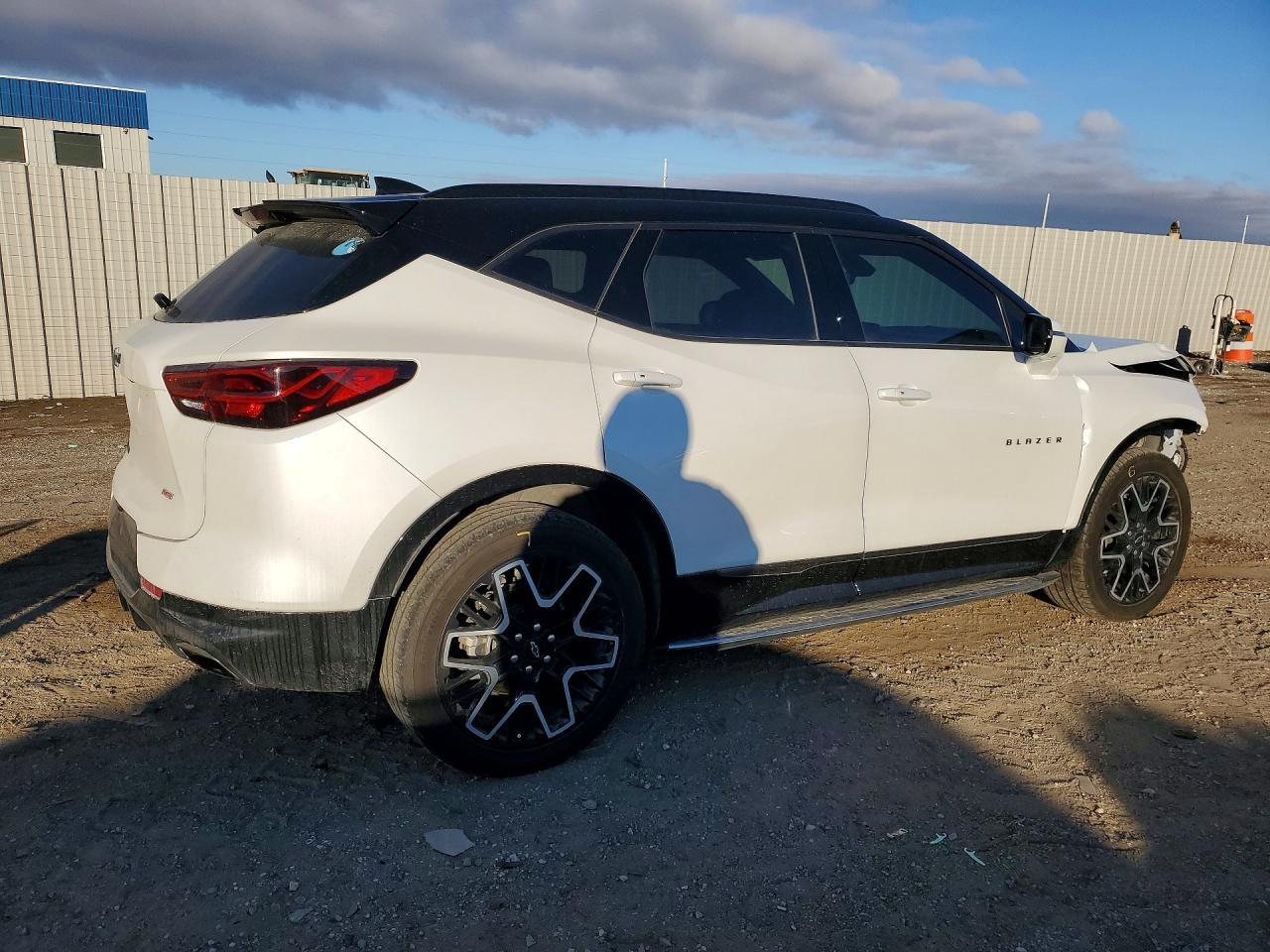 2023 Chevrolet Blazer Rs - Image 3