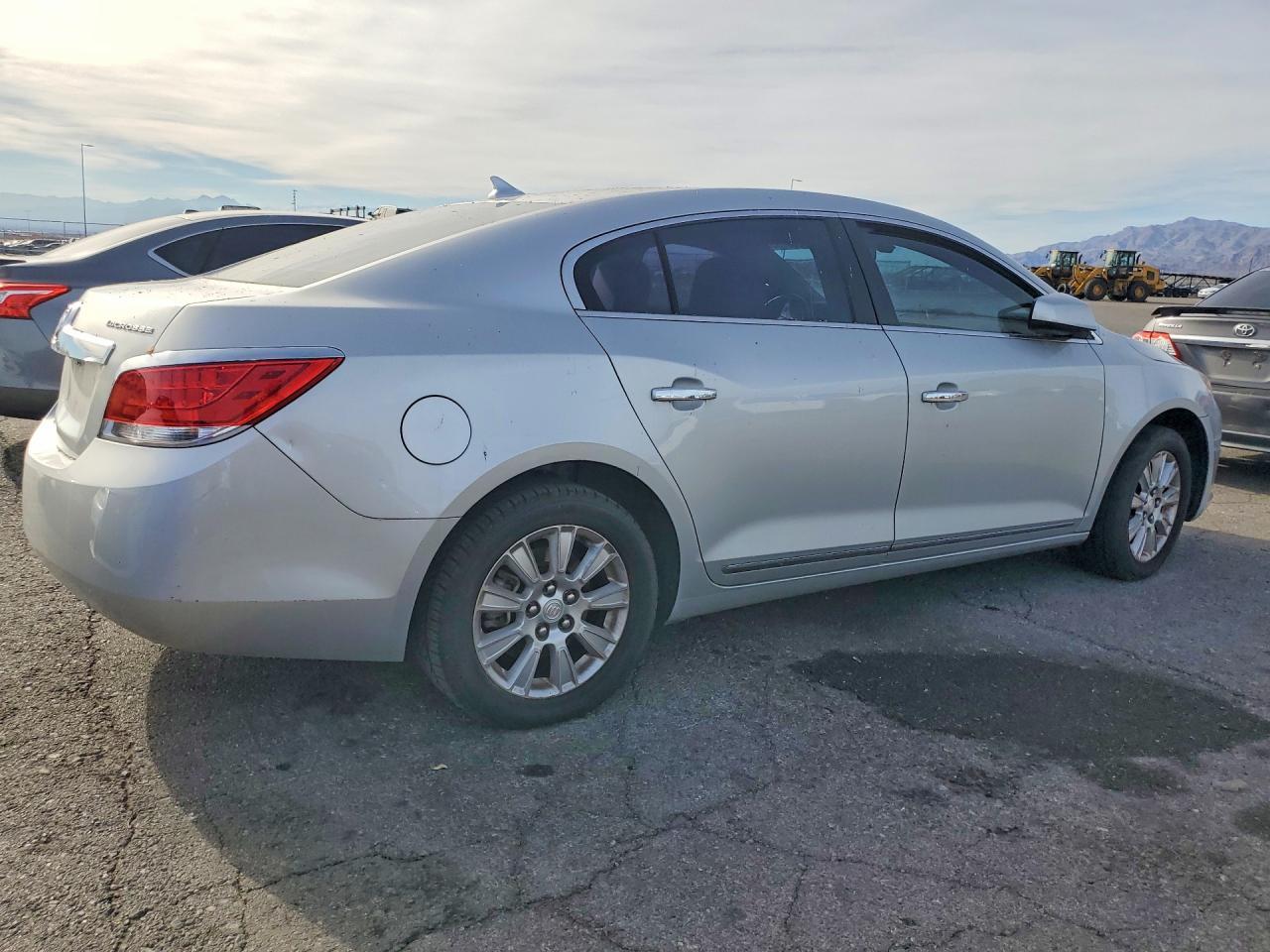 2010 Buick Lacrosse Cx - Фото 3
