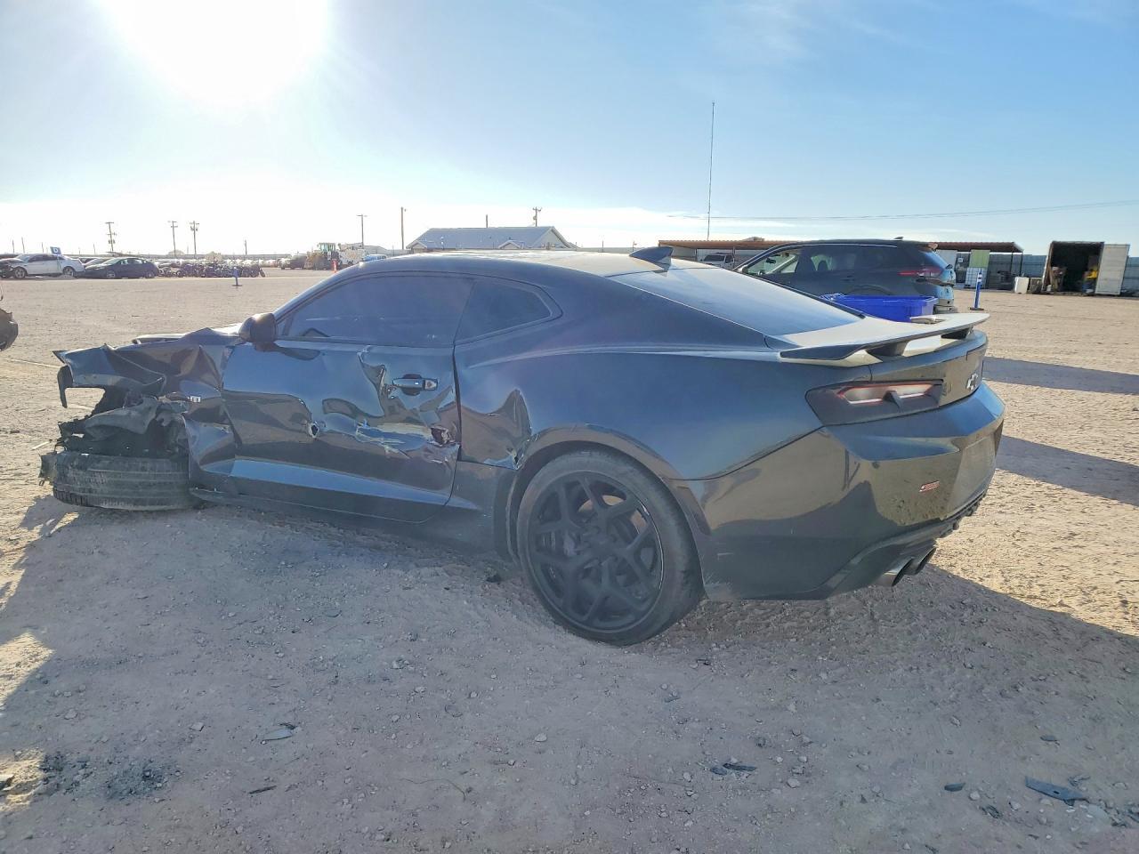 2018 Chevrolet Camaro Ss - Image 2