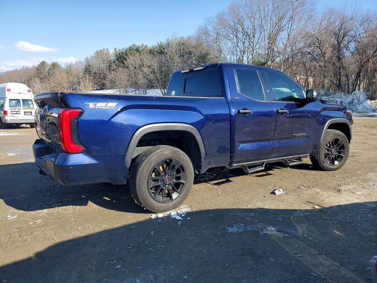 2023 Toyota Tundra Double Cab Sr - Image 3