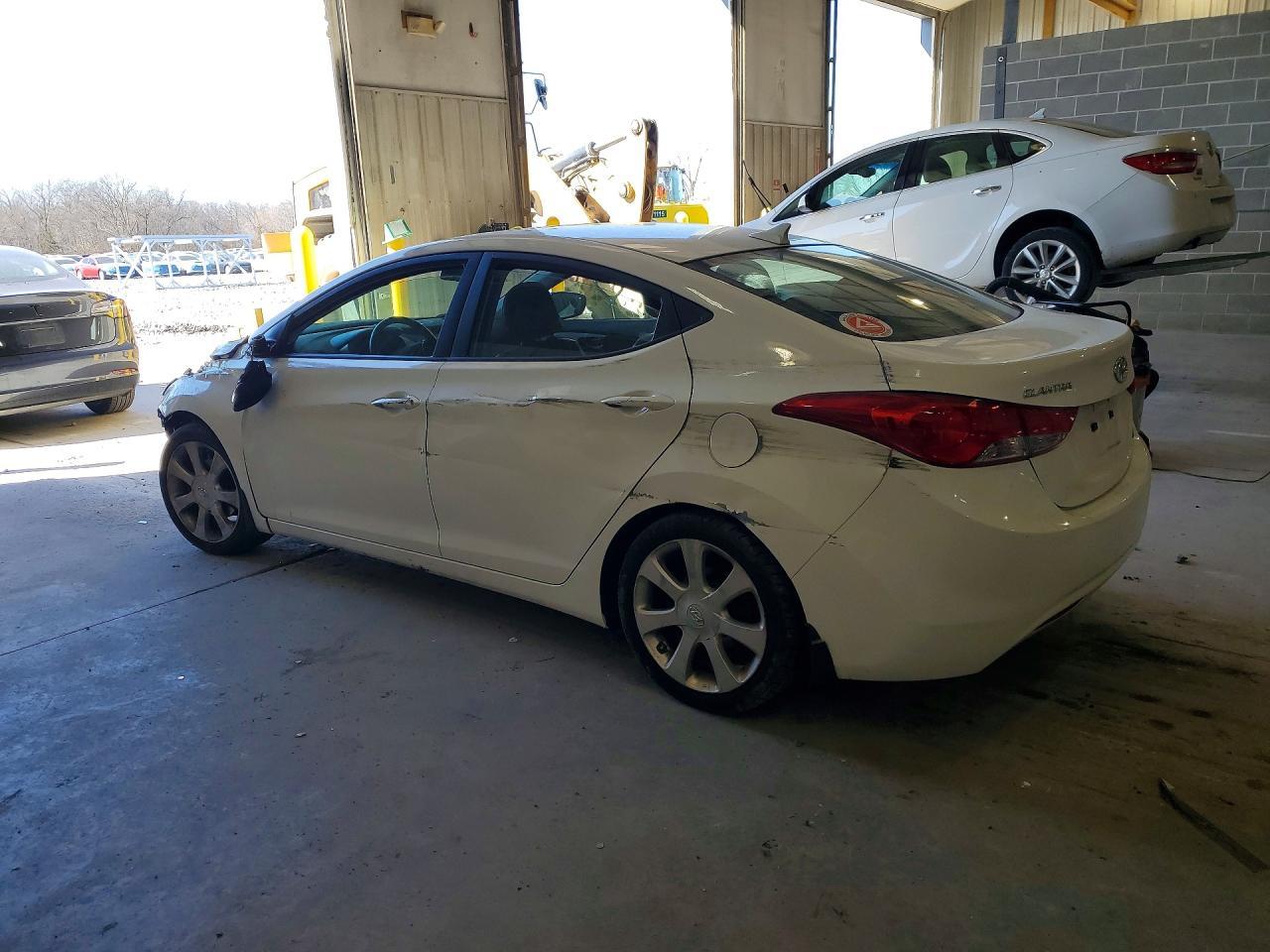 2013 Hyundai Elantra Limited - Фото 2