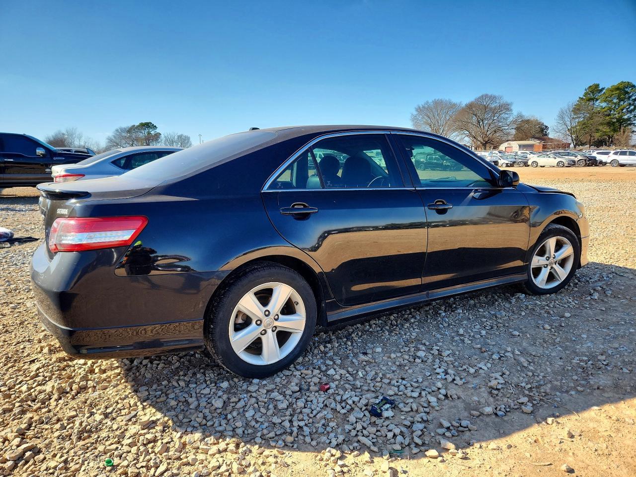 2011 Toyota Camry Se - Image 3