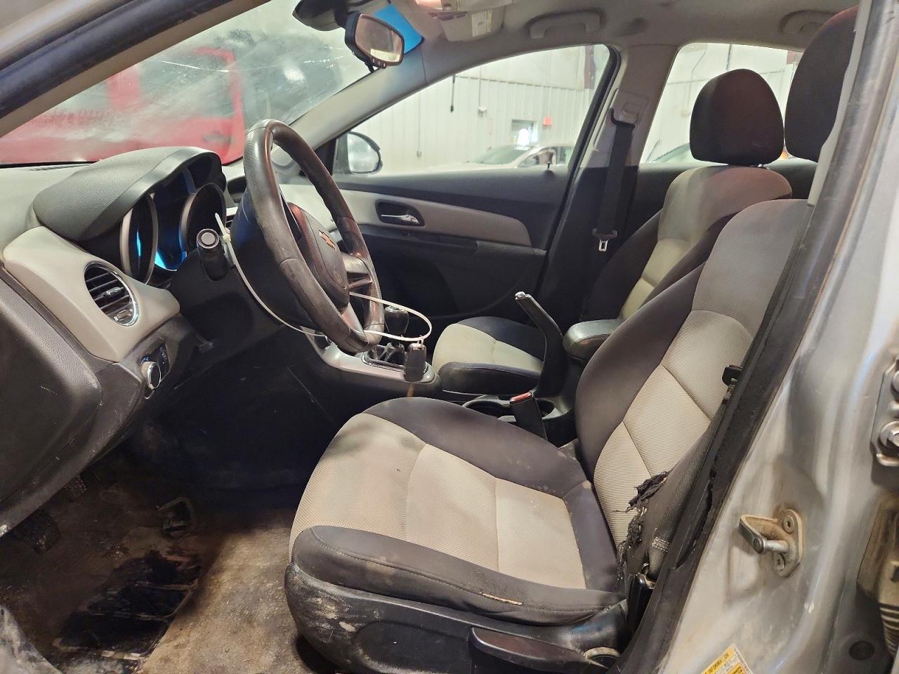 2012 Chevrolet Cruze Ls - Image 7