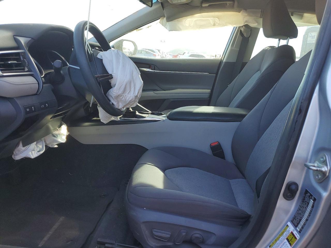 2018 Toyota Camry Le - Фото 7
