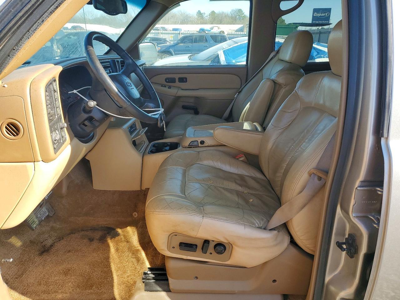 2000 Chevrolet Tahoe K1500 - Image 7