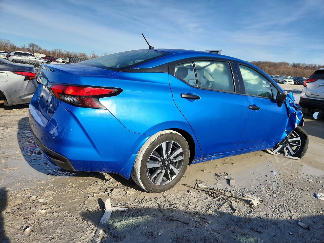 2024 Nissan Versa S - Фото 3