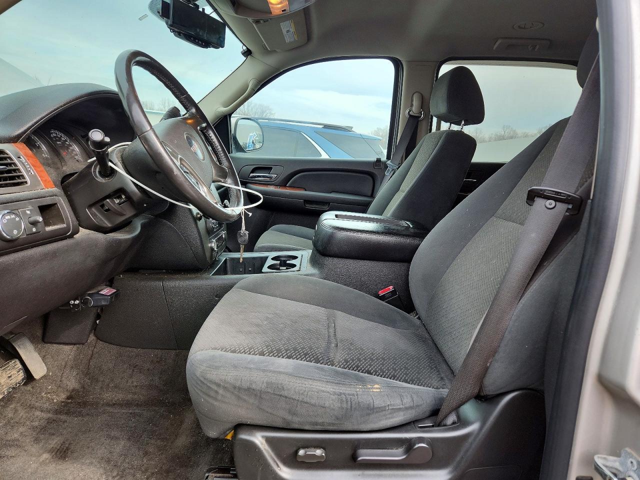 2007 GMC Yukon - Image 7