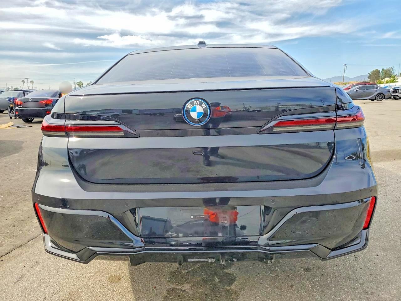 2025 BMW I7 Edrive50 - Фото 6
