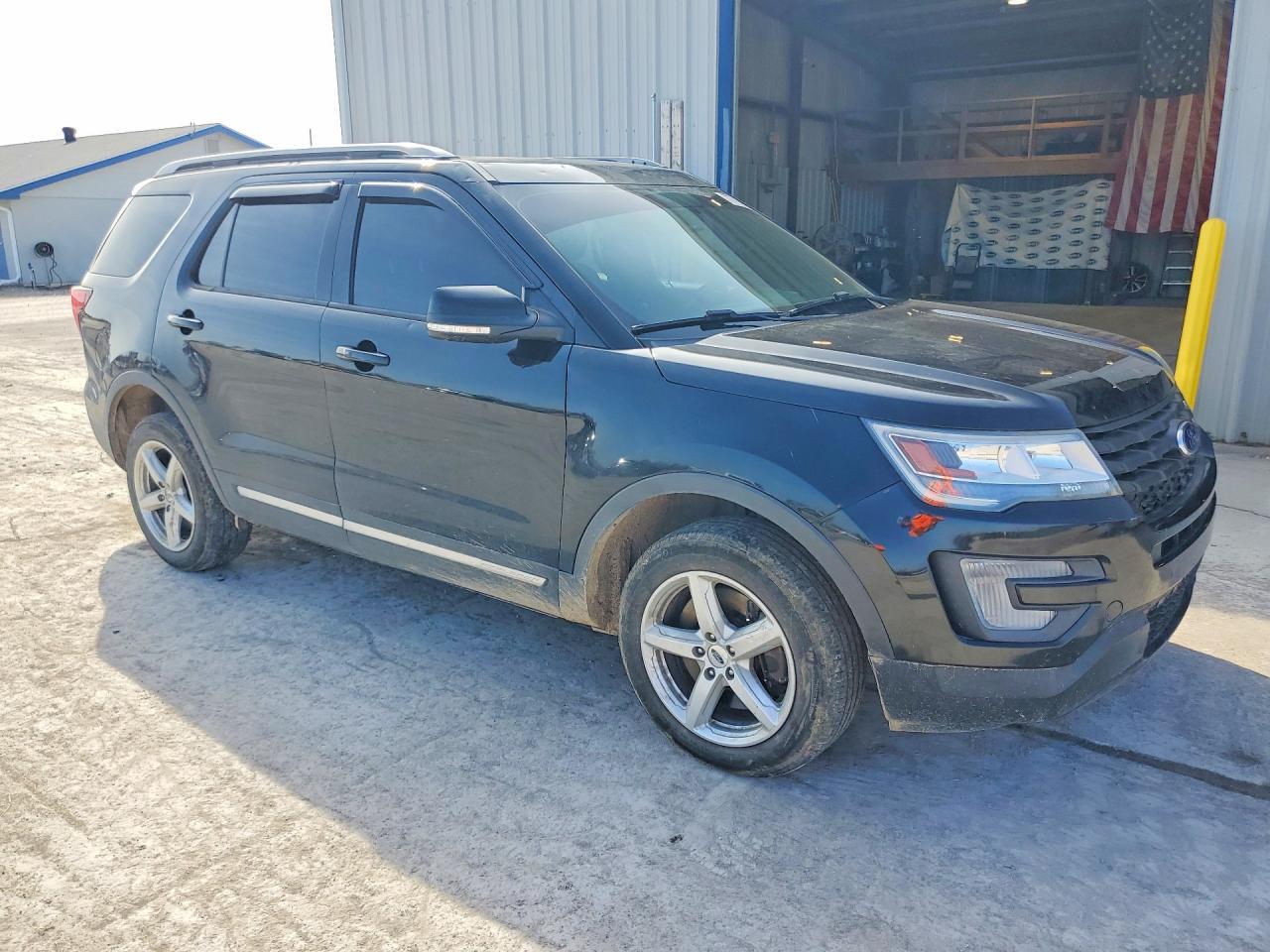 2017 Ford Explorer Xlt - Image 4