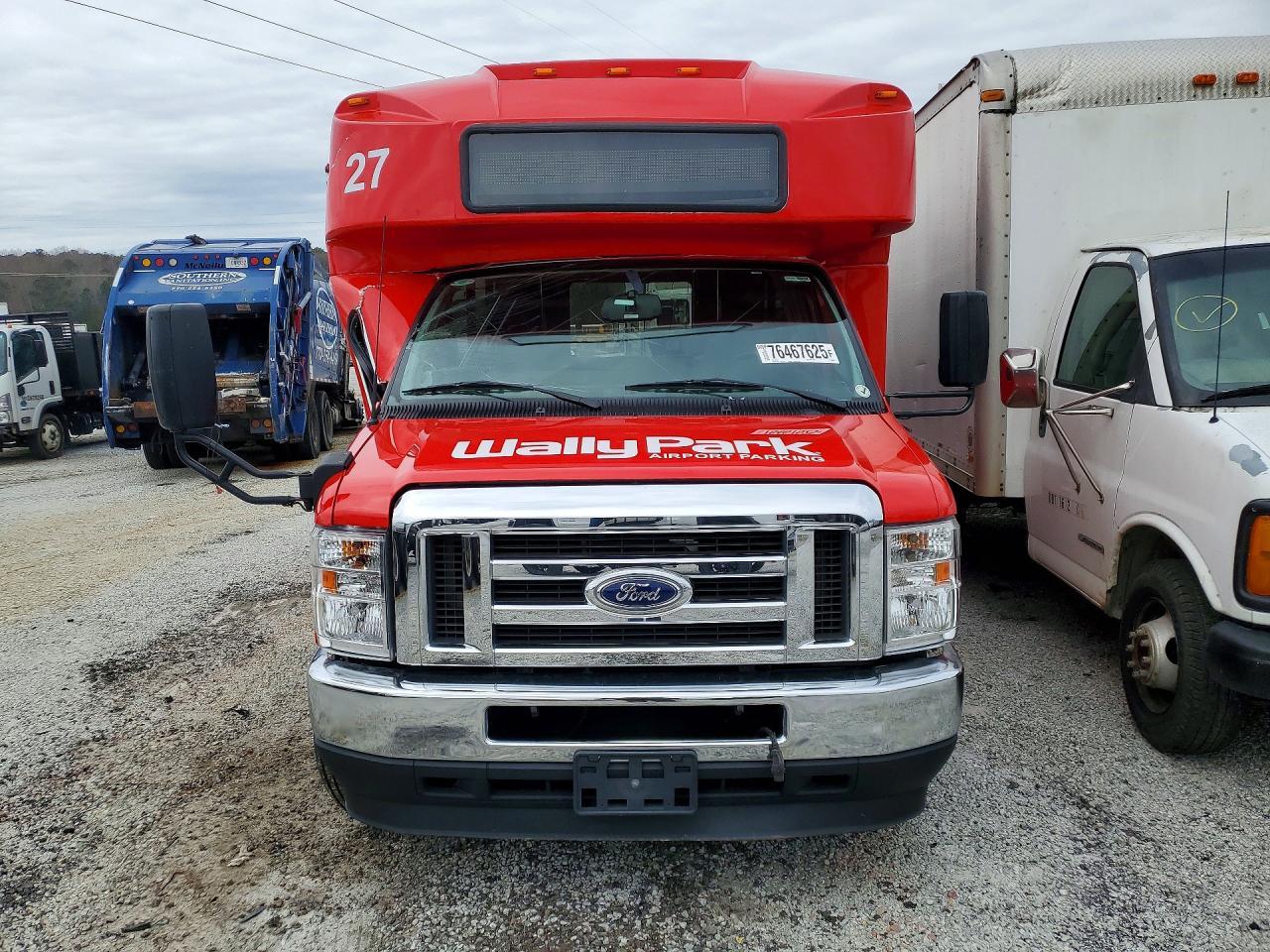 2025 Ford Econoline E450 Super Duty Cutaway Van - Фото 5