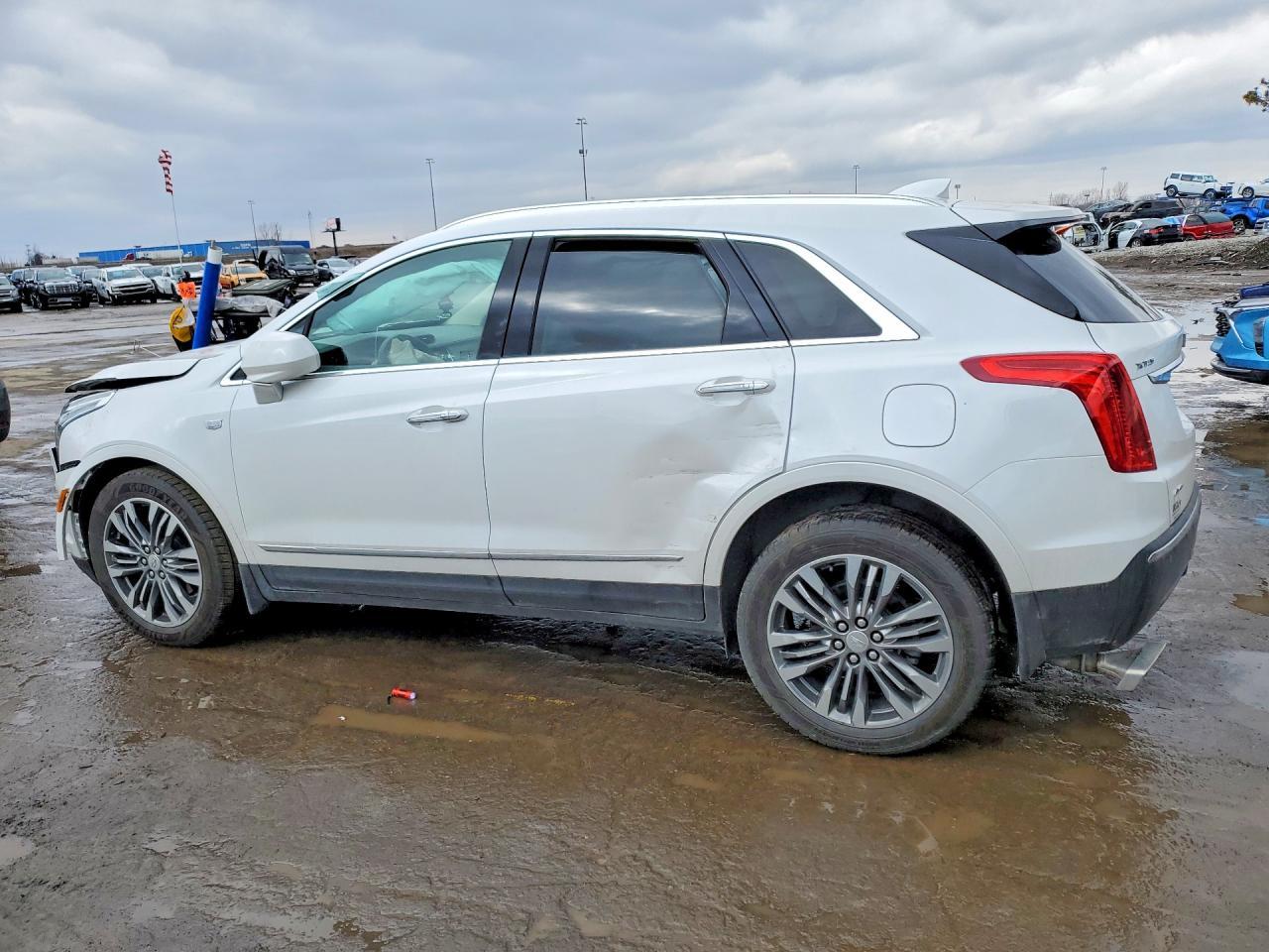 2018 Cadillac Xt5 Premium Luxury - Image 2