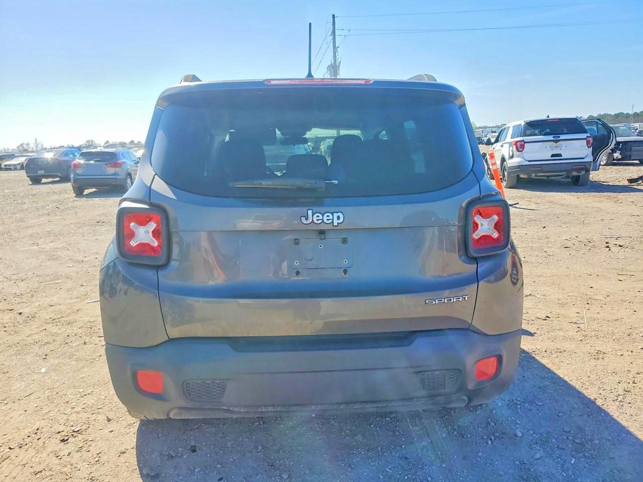 2016 Jeep Renegade Sport - Image 6