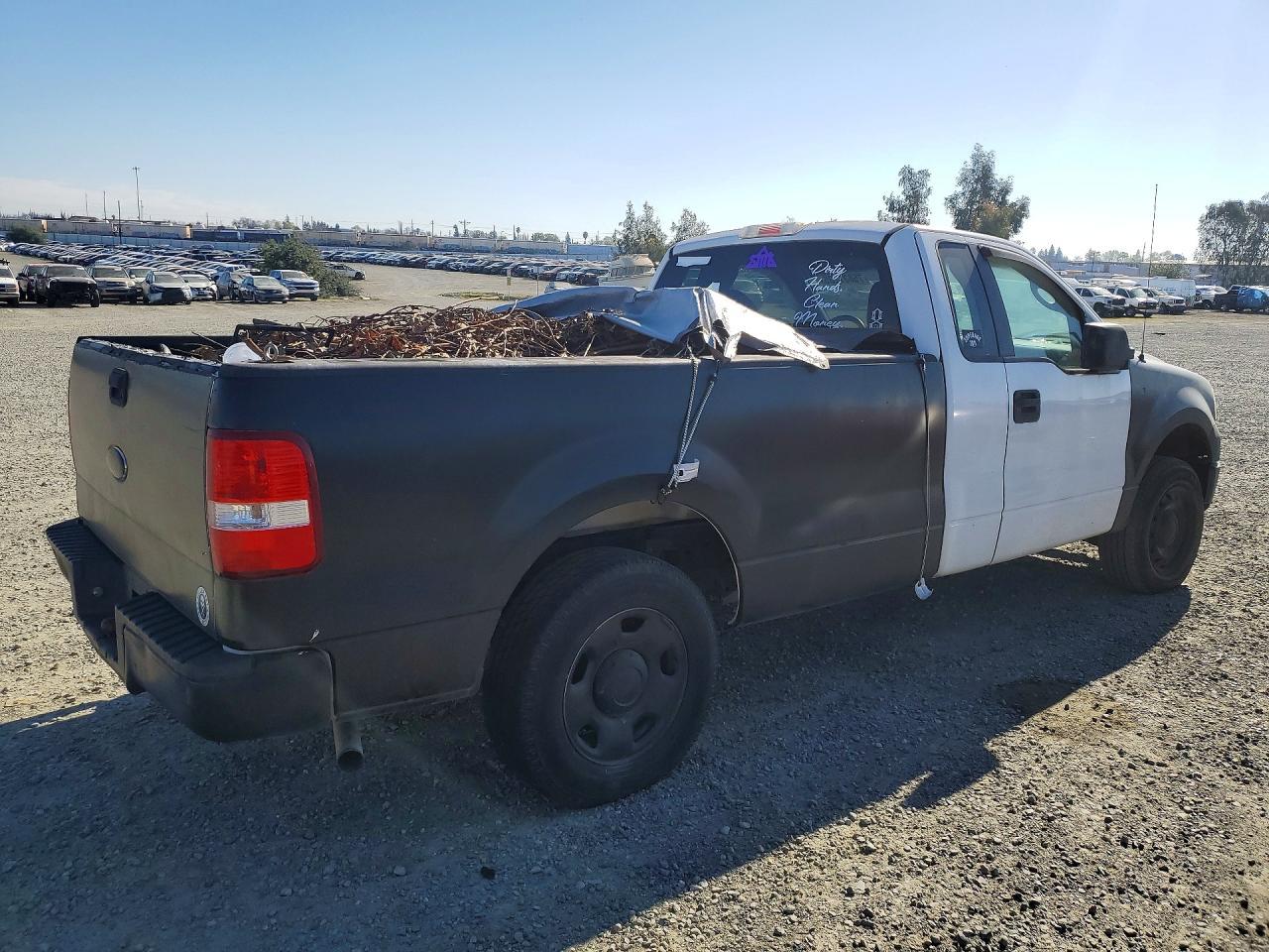 2006 Ford F150 - Image 3